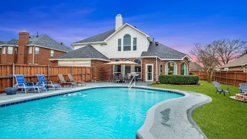 Amazing Pool Home near Lake Hotels in Rowlett