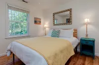 Lovely Home near the river and 5 mins to downtown AVL. - Wifi