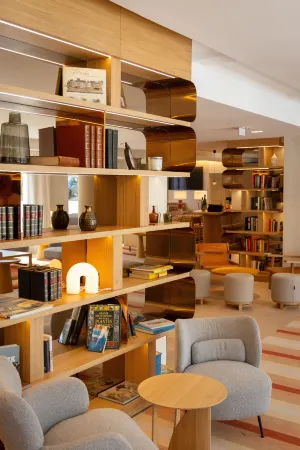 Le Plessis Grand Hotel Отели рядом с достопримечательностью «Sceaux Park»