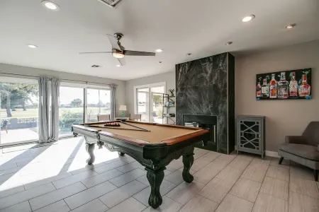 Sun City 55+ Community! 3 Bdrm Golf Course Lot Home!