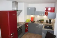 Garden view vacation apartment in the historic Heuerhaus in the beautiful Rhodo garden Hotels in Westerstede