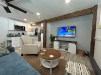 NEW; 1-bedroom guest house apartment w/heated pool, in fabulous Fort Myers Beach