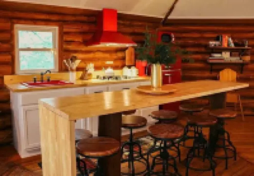 Cozy Cabin with a Stream