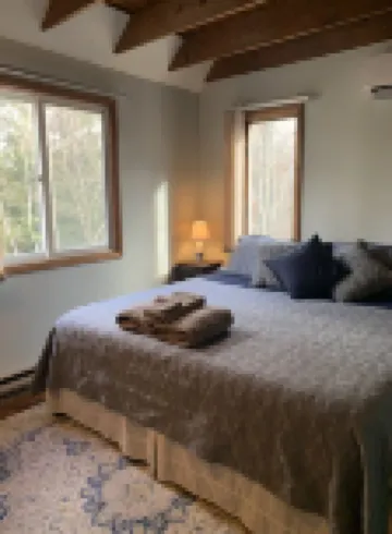 4BR Lakefront, Family friendly, Private Beach near Camelback Kalahari Golf Parks