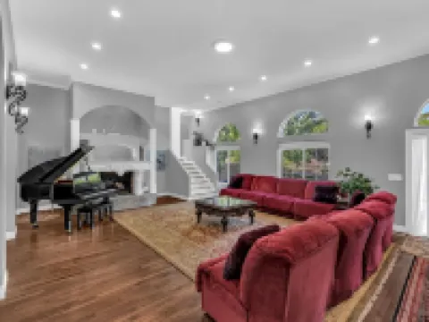 Luxurious Private Estate with Hot Tub. Game Room, Grand Piano- Near Ski Resort ホラデイのホテル