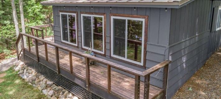 Quiet cottage with stunning peaceful lake views near Elcho and Pelican Lake WI Hotels in Langlade County