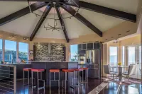 The Octagon House - 30 Mins to Yellowstone N. Entry - Master Sauna Jacuzzi Hotels in Emigrant