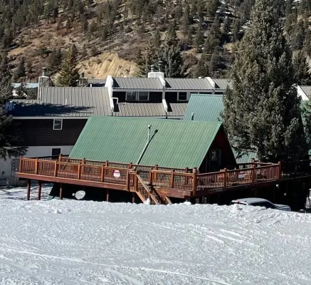 Red River Getaway- Ski in/Ski Out, Updated Townhome, Best Location, Sleeps 10 Hotels in Red River