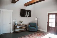 Ideal One-Bedroom Getaway on the Bourbon Trail