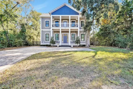 Beach Better Have My Money! Clean "Ocean Close" Getaway! 5BR, Pool & EV Charger!