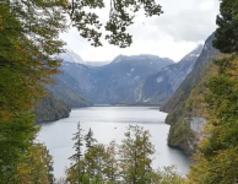 New apartment 40m², shower/toilet, quiet location, hiking trails from the house Hotels in Schneizlreuth