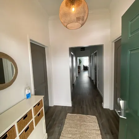 Lakeside Brand New Luxury Condo⚓️
