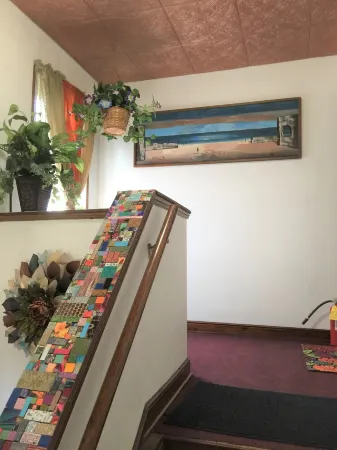 Upscale comfort . Walk to Mayo, trails, parks, shopping Отели рядом с достопримечательностью «Каскейд Медоу Уэтлендс»