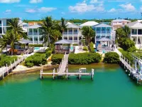 FL Keys - Marathon, FL - 3bd and 4ba - salt water pool - boat dock - sleeps 8