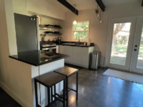 4 bed, 2 bath home conveniently located in NE Gainesville