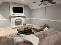 The Amazing 4 Bed 2 Bath of Independence