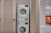 Lakeside Luxury Suite - Rock & Roll - Cle Flats - 2 Free parking