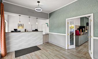 Quality Inn Near Blue Spring