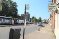 2 Bedroom City Centre Cottage set in a Private Courtyard