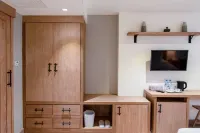 Saksiam Lakeside Resort  Certificate Hotel di Bang Len