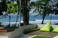 JavaCove Beach Hotel