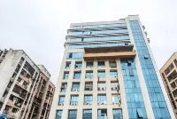 Hotel Pearl's BKC Inn- Near Trade Centre, Visa Consulate Hotels in Bandra Kurla Complex