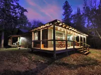 The Elkstone - Hot Tub! Hotels in Conover