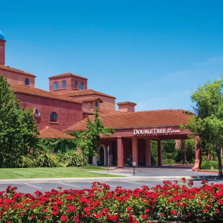 DoubleTree by Hilton Sonoma Wine Country