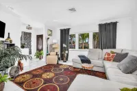 Rare Find! -East Boca Bliss - 1 mile to Beach 3-Bed 2 Bath home with Pool,