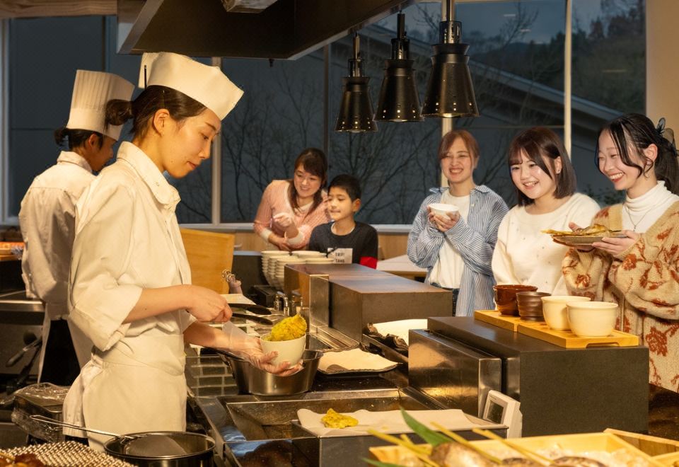 2. 카메노이 호텔 ..