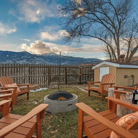 6k sq/ft Mansion! Views, Pool, Hot Tub, Game Room, Theatre, Epic Experience!