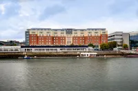 Hilton Garden Inn Dublin City Centre Hotels near Tesco Superstore