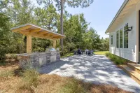 New Prof. Designed Coastal Home, 4BR, 2.5 BA Hotels near Florida State University Coastal and Marine Laboratory