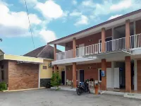 House Acasia Syariah Near Universitas Aisyiah Yogyakarta Mitra RedDoorz Hotels near Beji Sidoarum Godean Sleman Yogyakarta