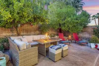 Wild Rose: Pool, Spa, Large Private Yard, CornHole