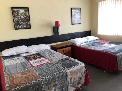 The Scoot Inn Hotels near W.I.S.E Private School