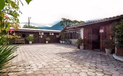 Pousada Novo Encanto Maresias Отели в г. Маресиас