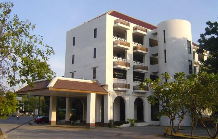 Royal Diamond Hotel