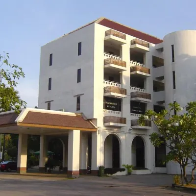 Royal Diamond Hotel Hotels near Tham Khao Luang