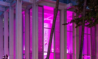 Shoreline Hotel Waikiki