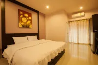 Chiangkham Grand Villa Hotel a Distretto di Chiang Kham