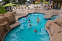 Tundra Lodge - Pools