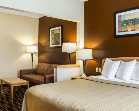 Quality Suites Near West Acres