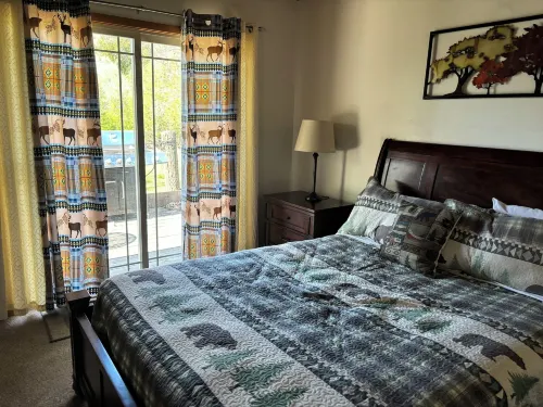 Sequoia River Front Cabins فنادق في ثري ريفرز
