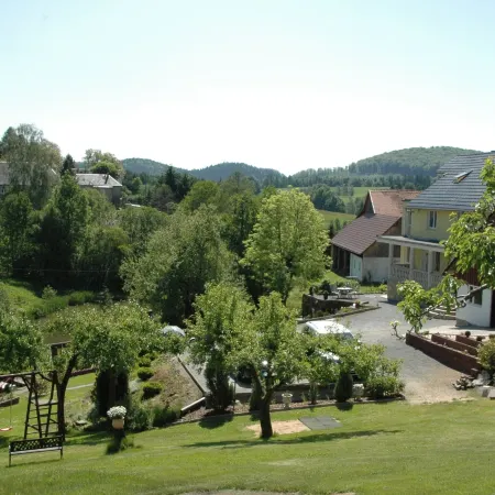 Roomy Apartment in Lichtenhain with Pond