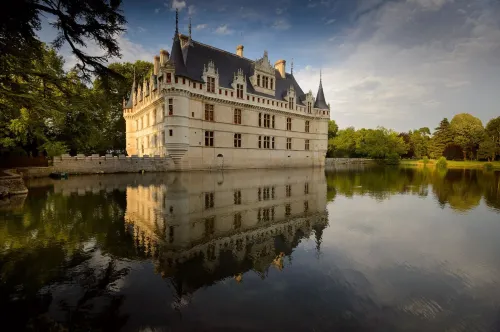 Hôtel Grand Monarque Hotels in Cheille