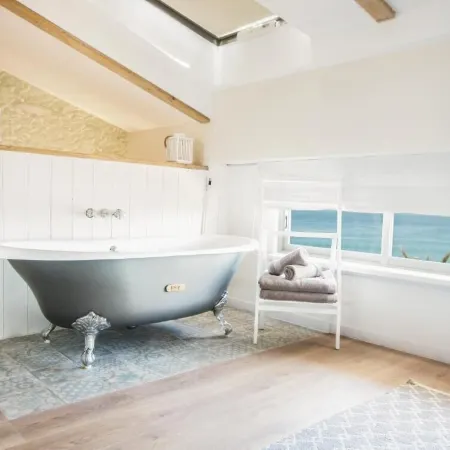 The Beach House Studios & Suites