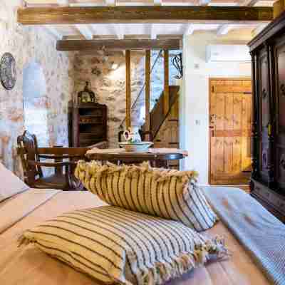 Dandy Villas Tower-Built in 17th Century Rooms