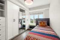 Etobicoke Suites - Condos