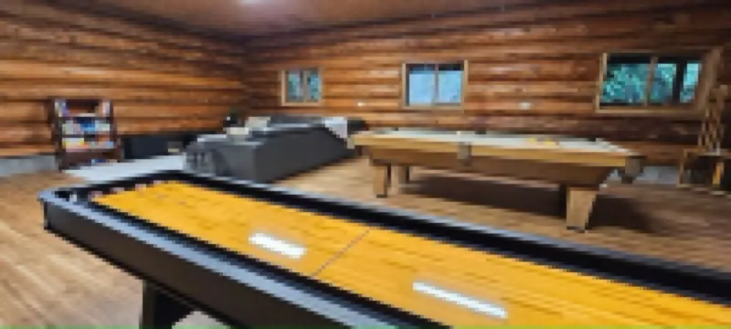 American Alps Lodge: Riverfront, Hot Tub, EV Charger, Game Room